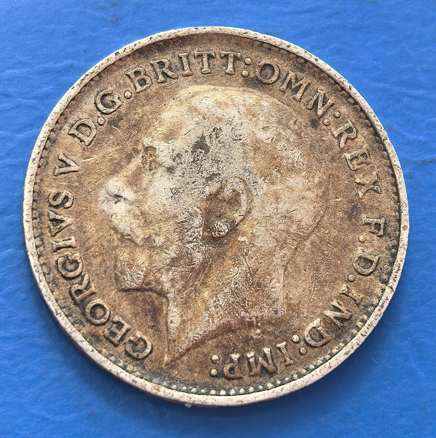 外国优质老铜币银币，周六九点倒数截拍，满百包邮，可寄存半年，喜欢朋友微信扫描二维码可直接参拍 高银英国1912年3便士银币