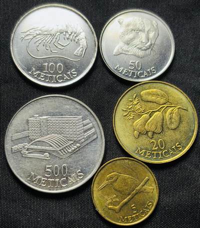 文馨钱币收藏第 284 场，【 长期接收代拍品】老藏家拍品南朝鲜李承晚时期货币，泰国大型纪念币，土耳其各时期及各国套币场 - 原光品相莫桑比克 5 枚套