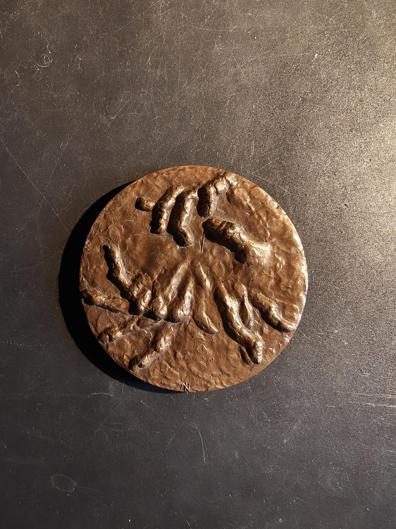 老王徽章第167期 法国1981年国际风湿病学大会大铜章     直径68mm.    重量186.1g