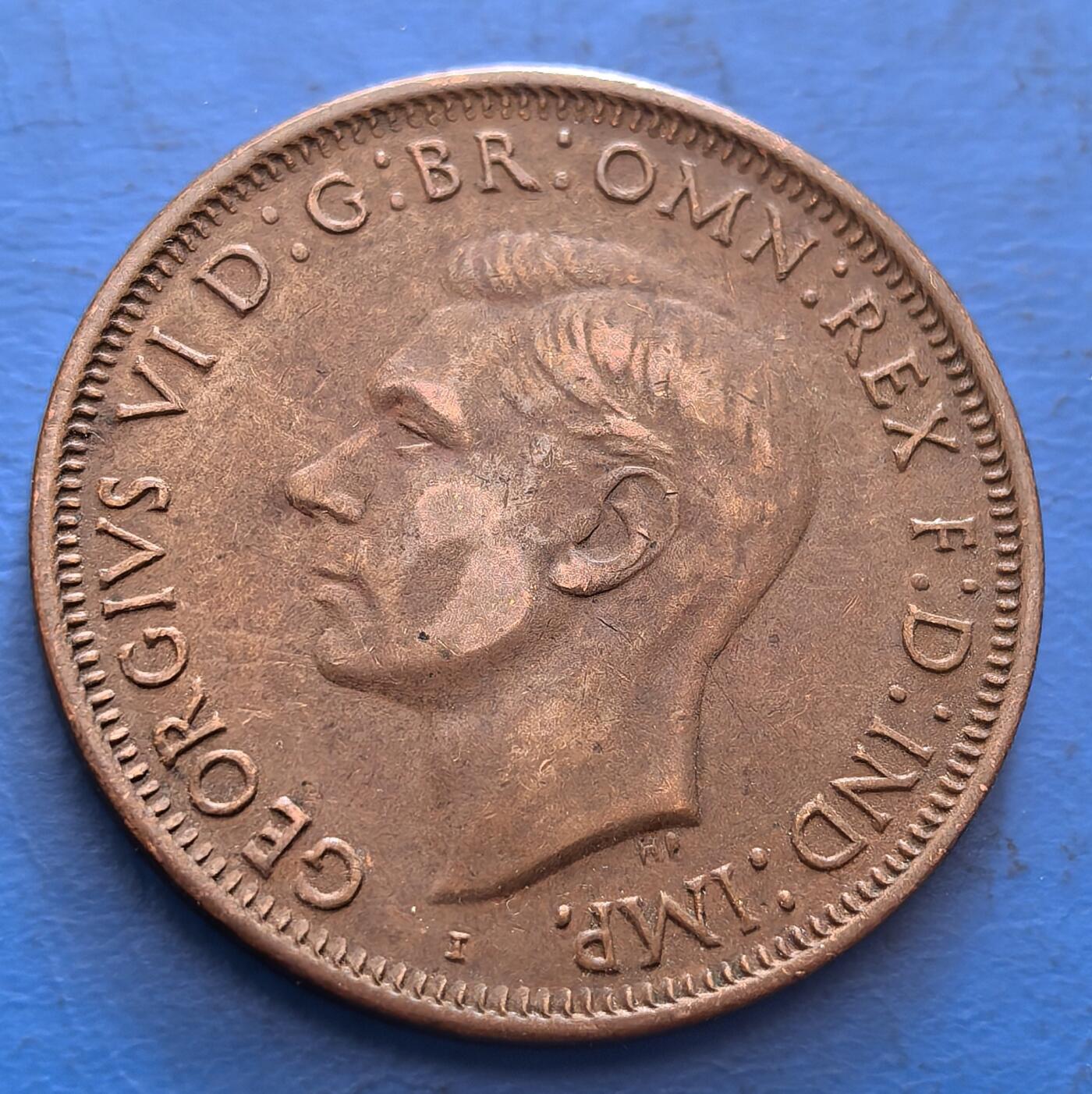 外国优质老铜币银币，周六九点倒数截拍，满百包邮，可寄存半年，喜欢朋友微信扫描二维码可直接参拍 少见澳大利亚1943年1便士I版