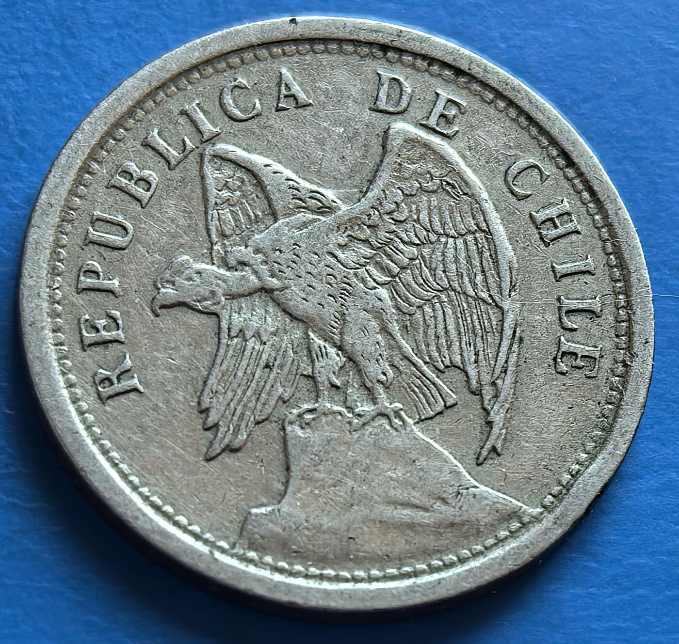 外国优质老铜币银币，周六九点倒数截拍，满百包邮，可寄存半年，喜欢朋友微信扫描二维码可直接参拍 智利1924年老鹰20分