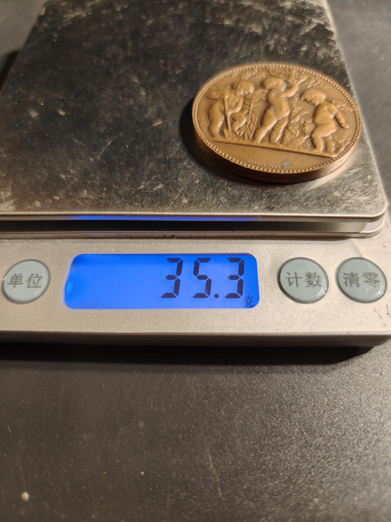 老王徽章第167期 法国朗贝尔萨工人花园协会大铜章    原盒    小天使形象    直径41mm.   重量35.3g