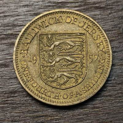 【铜匠收藏】★第134场★散币场，无佣金，30包邮。不满30元，支付5元运费。《接受代拍 代送NGC评级》 - 1957年 英属泽西岛 伊丽莎白二世 1/4先令 镍黄铜币