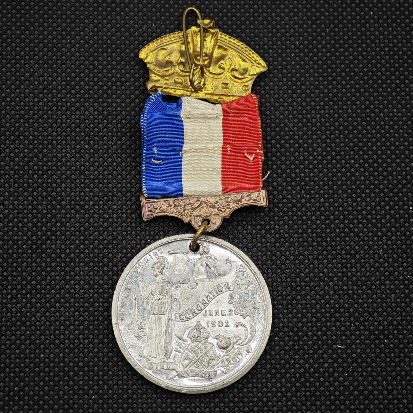 【淘币小摊】限时拍第八百一十六拍  纪念章场  满百包邮可预留两周  周一统一发货  英国1902年爱德华七世加冕纪念章直径39mm