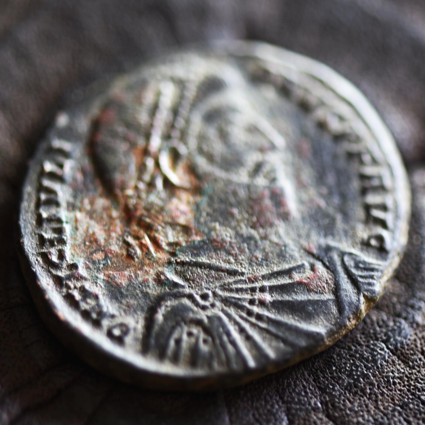 【良泉】【2025年最后一场】12月18日晚19.30点开拍！188组【直播场】西方古代钱币、丝路杂项、印章！ 【发丝清晰】公元361-363年【古罗马】“叛教者”尤里安二世，罗马帝国最后一次在钱币上出现多神教图案大铜币，基齐库斯造币厂打制，9.72克