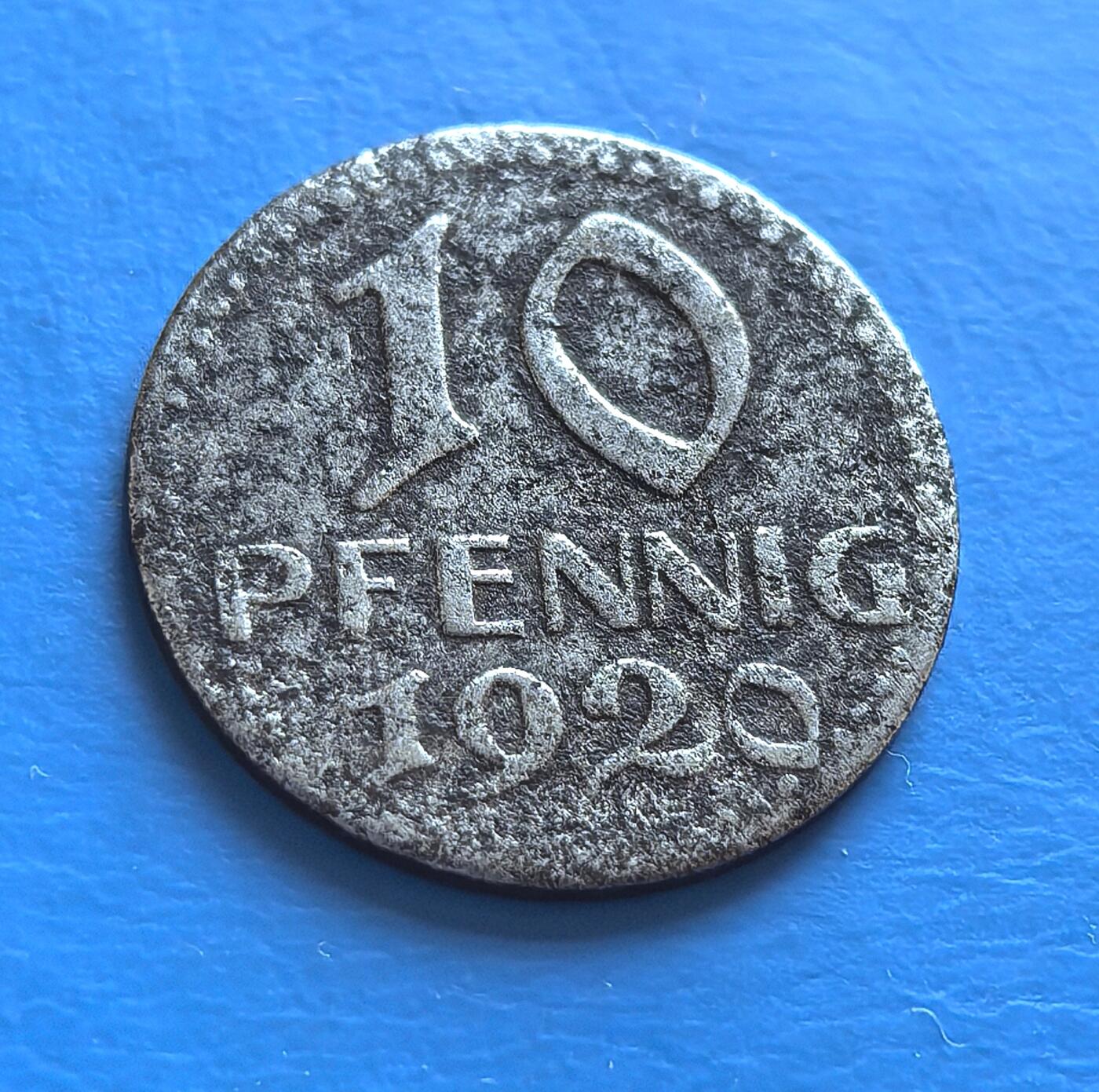 外国优质老铜币银币，周六九点倒数截拍，满百包邮，可寄存半年，喜欢朋友微信扫描二维码可直接参拍 德国不莱梅市1920年10芬尼