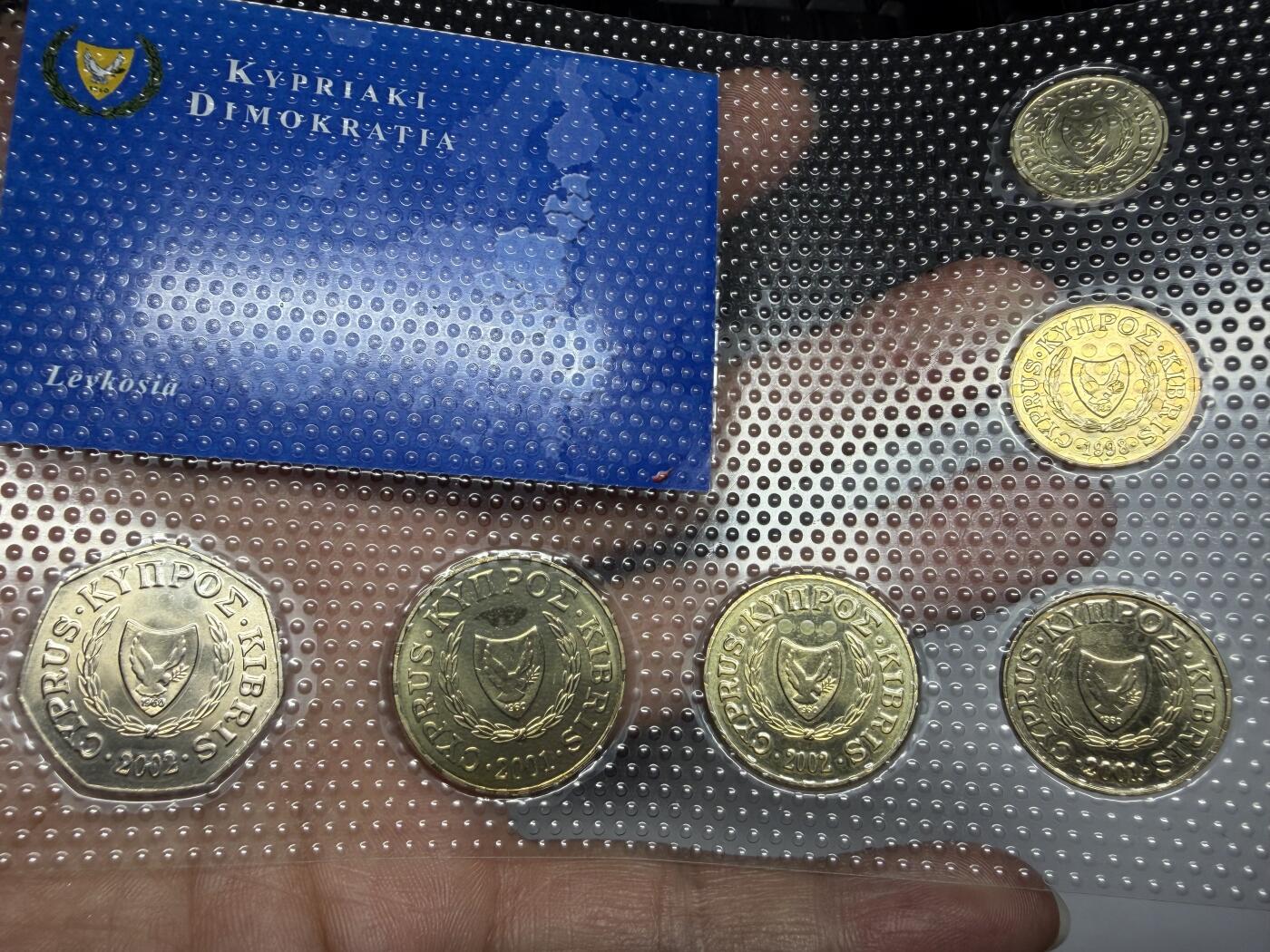 2025年集古藏今外币拍卖第十期-第10场—（总第290拍-纸币专场），本期拍完结算一次，发货时间2-3天，休息几天后继续新的一期拍卖。 1998年-2002年塞浦路斯纪念币一套