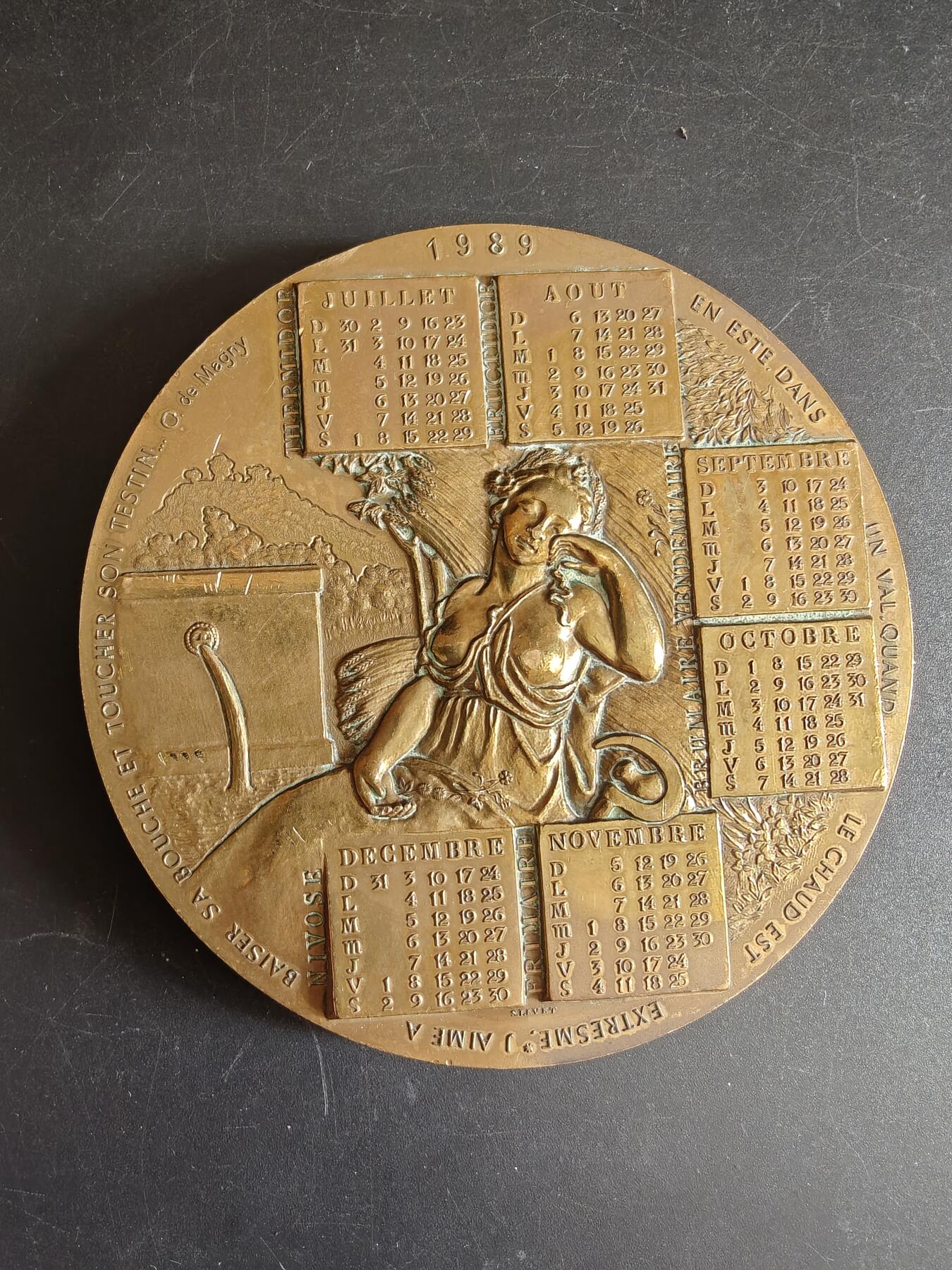 老王徽章第167期 法国1989年年历大铜章     直径94mm   重量427.7g