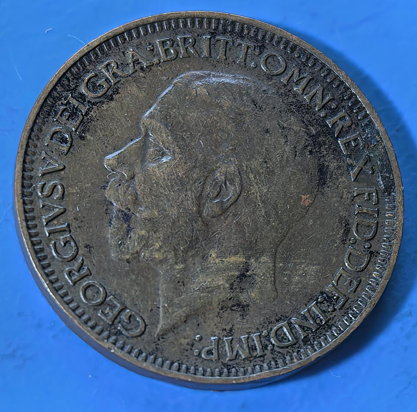 外国优质老铜币银币，周六九点倒数截拍，满百包邮，可寄存半年，喜欢朋友微信扫描二维码可直接参拍 英国1933年发新