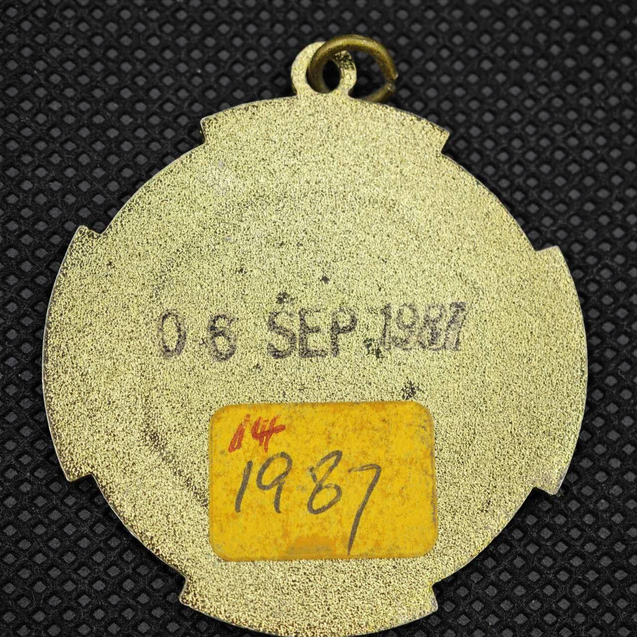 【淘币小摊】限时拍第八百一十六拍  纪念章场  满百包邮可预留两周  周一统一发货  长跑纪念章 直径44mm