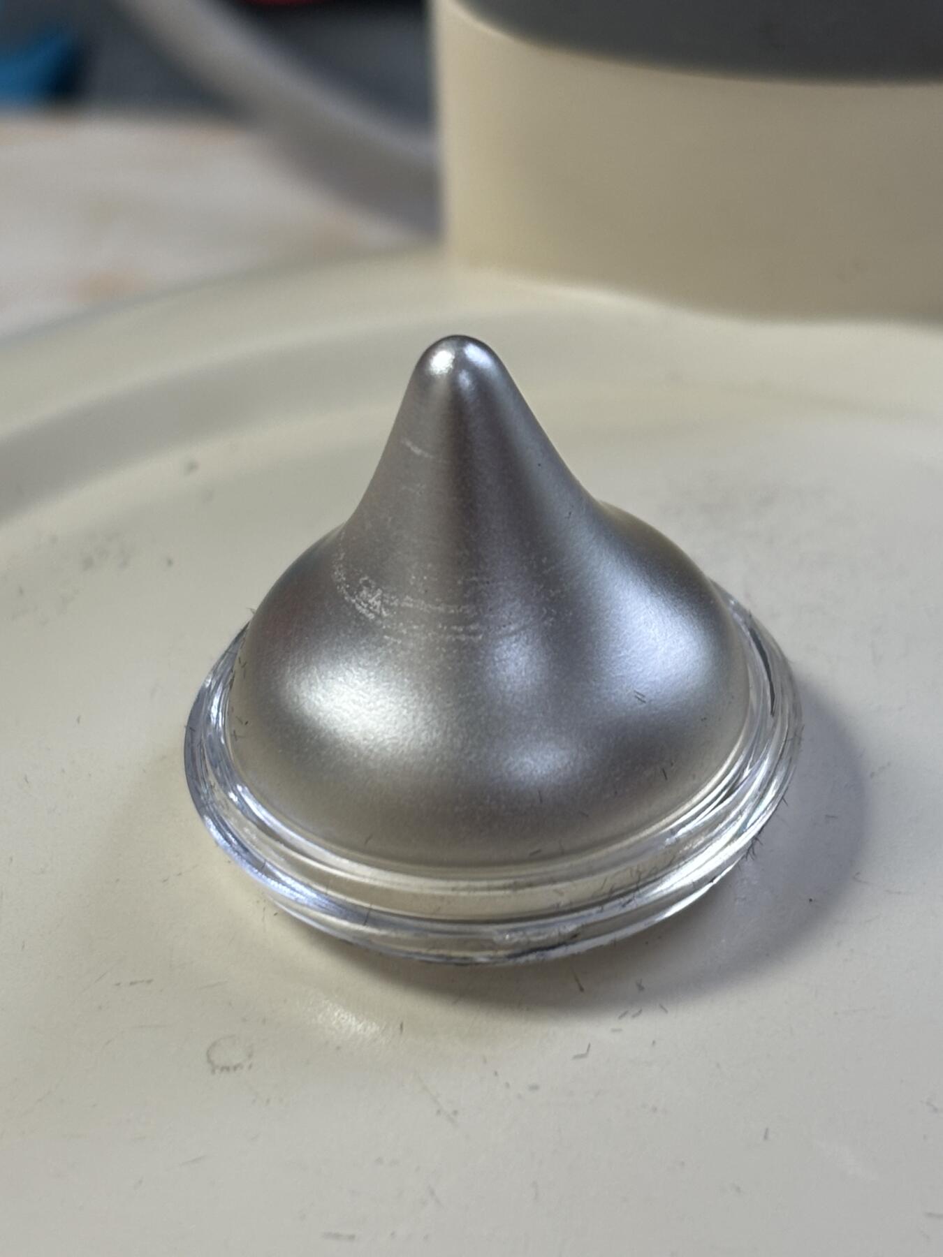 第184期拍卖 斐济2019年好时巧克力状情人节礼物39克纪念银币，39克，999银，发行12500枚