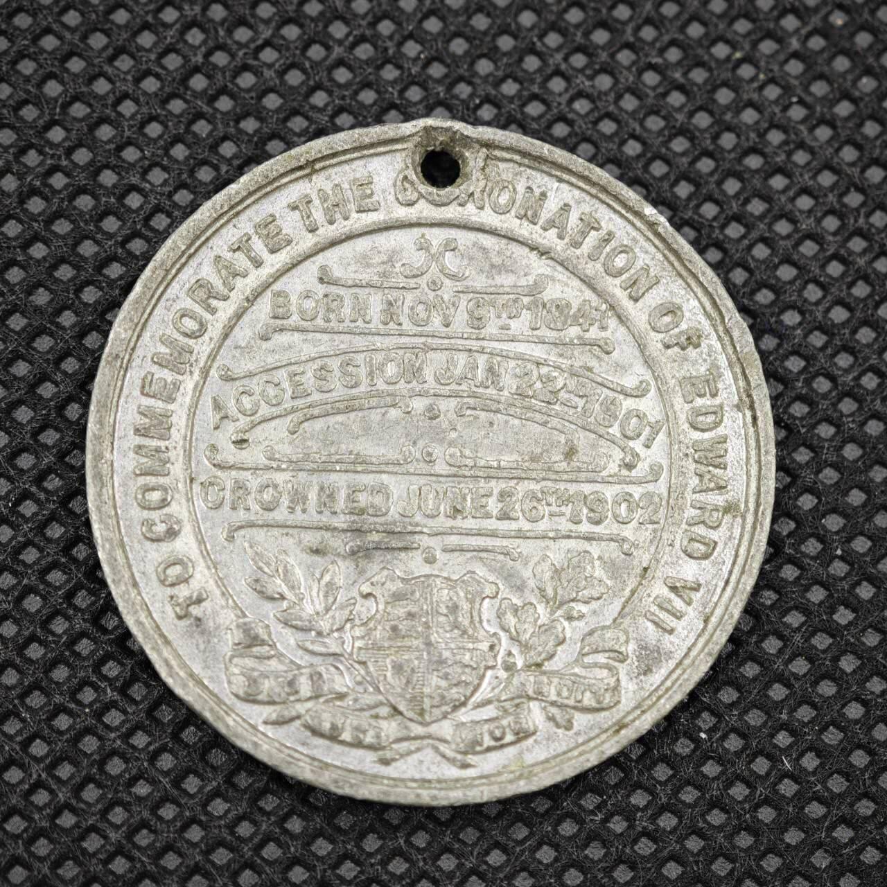 【淘币小摊】限时拍第八百一十六拍  纪念章场  满百包邮可预留两周  周一统一发货  英国1902年爱德华七世加冕纪念章 直径32mm