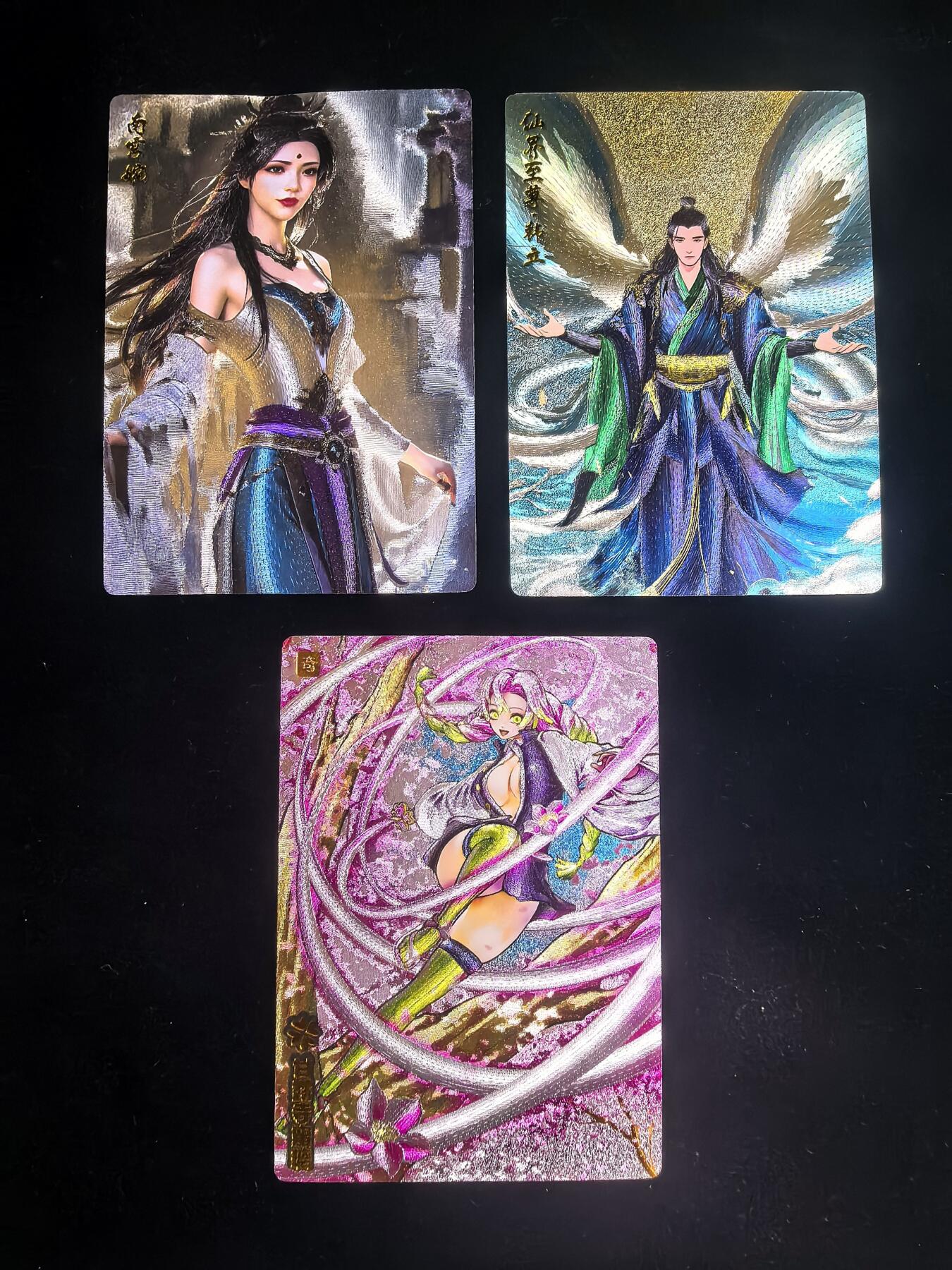 无佣金 不寄存 不收拍 链接少 我只是一个小小的卡牌收藏玩家   需要多宫大佬请私聊 部分卡牌设有底价（不想玩的那么累，即使有底价也会比市场价便宜的多，懂的自然懂） 拒绝小号抬价 大家放心拍 所有拍品部分套有卡膜 部分卡牌多宫 自制卡牌 不包厂瑕 放大镜 品控 勿拍 流拍商品会循环 感谢大家支持 留个关注 不定时上新 谢谢 奇点卡牌 粗闪 三张