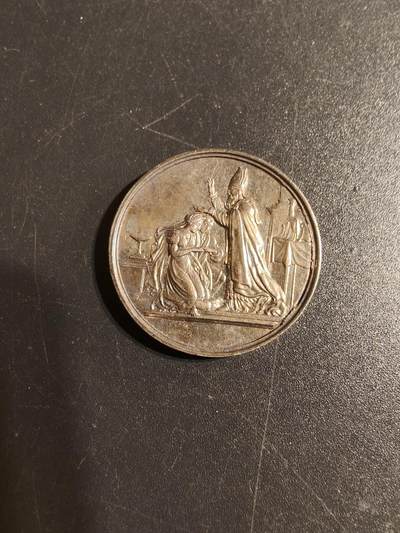 老王徽章第167期 - 法国银婚章    950银   极早期无边铭    直径27mm.   重量9.2g