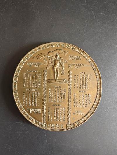 老王徽章第167期 - 法国1966年年历大铜章    直径94mm    重量347.5g