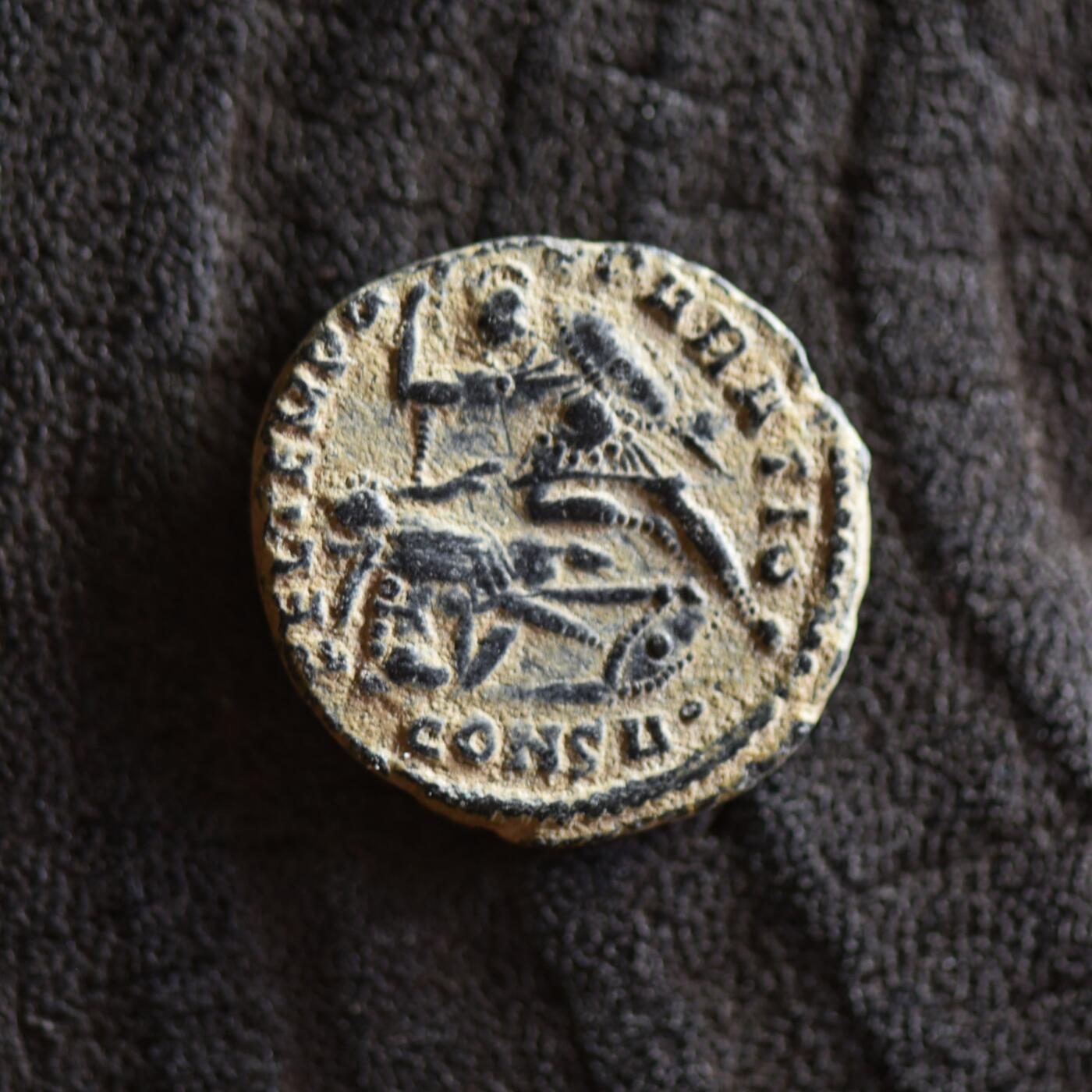 【良泉】【2025年最后一场】12月18日晚19.30点开拍！188组【直播场】西方古代钱币、丝路杂项、印章！ 【极美品】公元337-361年【古罗马】君士坦提乌斯二世，重新幸福时光铜币，君士坦丁堡造币厂，2.53克