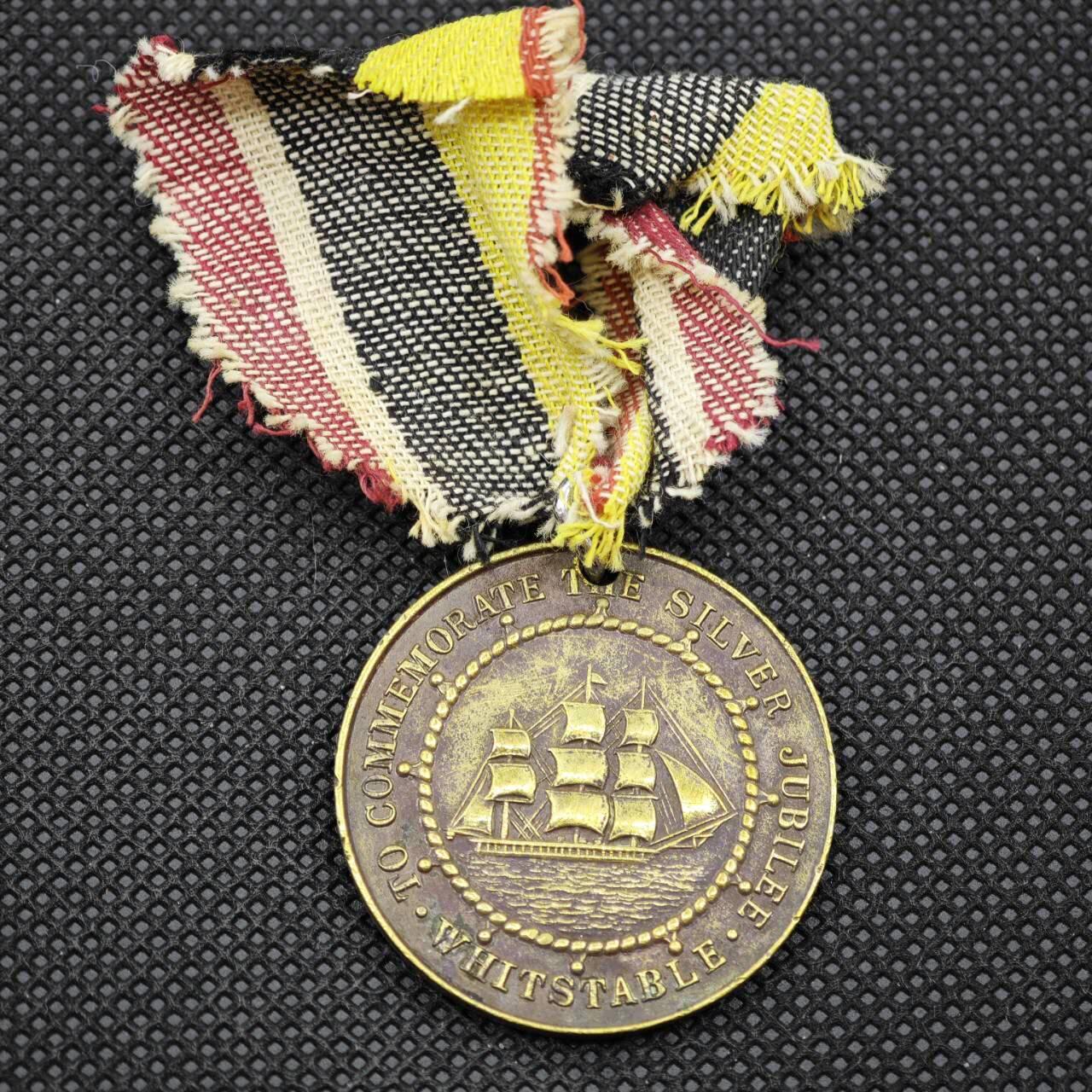 【淘币小摊】限时拍第八百一十六拍  纪念章场  满百包邮可预留两周  周一统一发货   英国1935年乔治五世登基银禧纪念章直径35mm