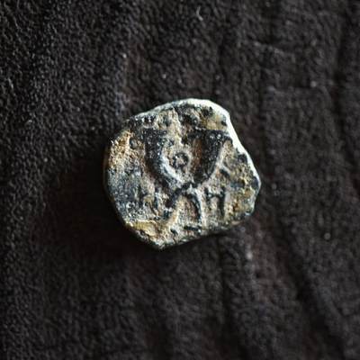 【良泉】【2025年最后一场】12月18日晚19.30点开拍！188组【直播场】西方古代钱币、丝路杂项、印章！ - 公元1世纪【古罗马】犹太行省《圣经》中的寡妇小钱，1.42克