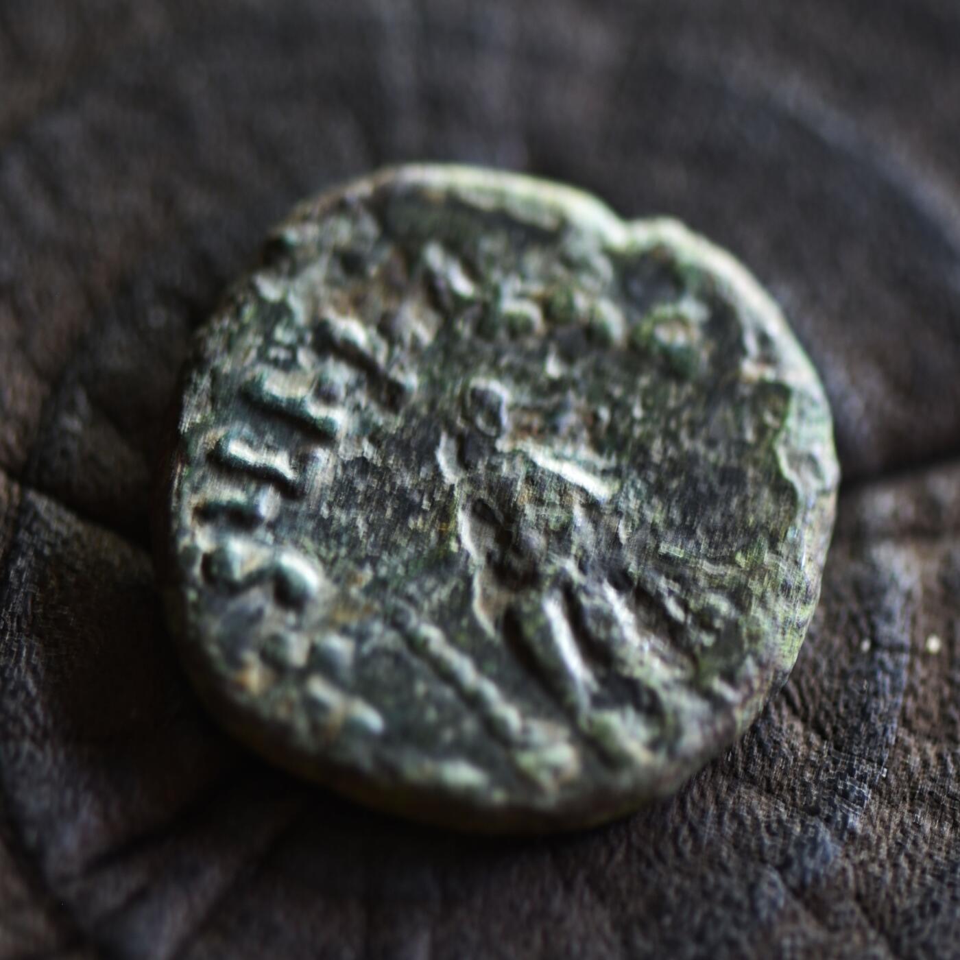 【良泉】【2025年最后一场】12月18日晚19.30点开拍！188组【直播场】西方古代钱币、丝路杂项、印章！ 【罕见】公元前1世纪【北印度-巴克特里亚地区】大月氏人模仿赫马厄斯，大力神钱币样式打制的铜币，6.7克