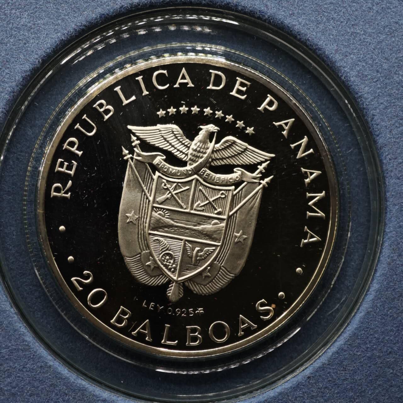 【淘币小摊】实时拍第八百一十五拍   银币套币场   满百包邮可预留二周 每周一统一发货   巴拿马1973年20B大银币原盒原证 重130克925银 银价1551