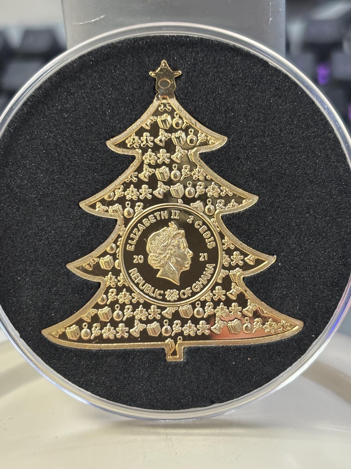 第184期拍卖 加纳2021年圣诞节圣诞树彩色异形镀金纪念币带证书，