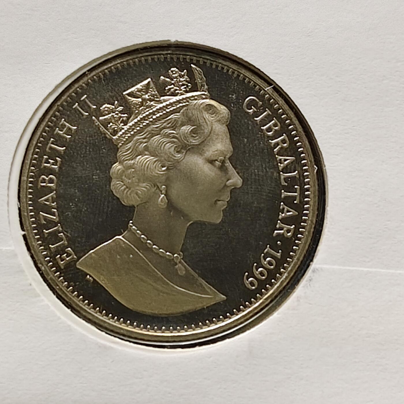 【全场包邮】纯粹捡漏拍482场（免费代拍第19场）-币封+套装+富兰克林（注意佣金） 【邮币封】直布罗陀1999年1克朗女王母亲伊丽莎白皇太后人生中的重要时刻系列婚礼克朗型纪念币邮币封