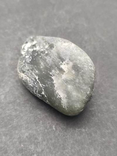 猩哥外币小铺➨【第204场】 - 和田玉原石48克