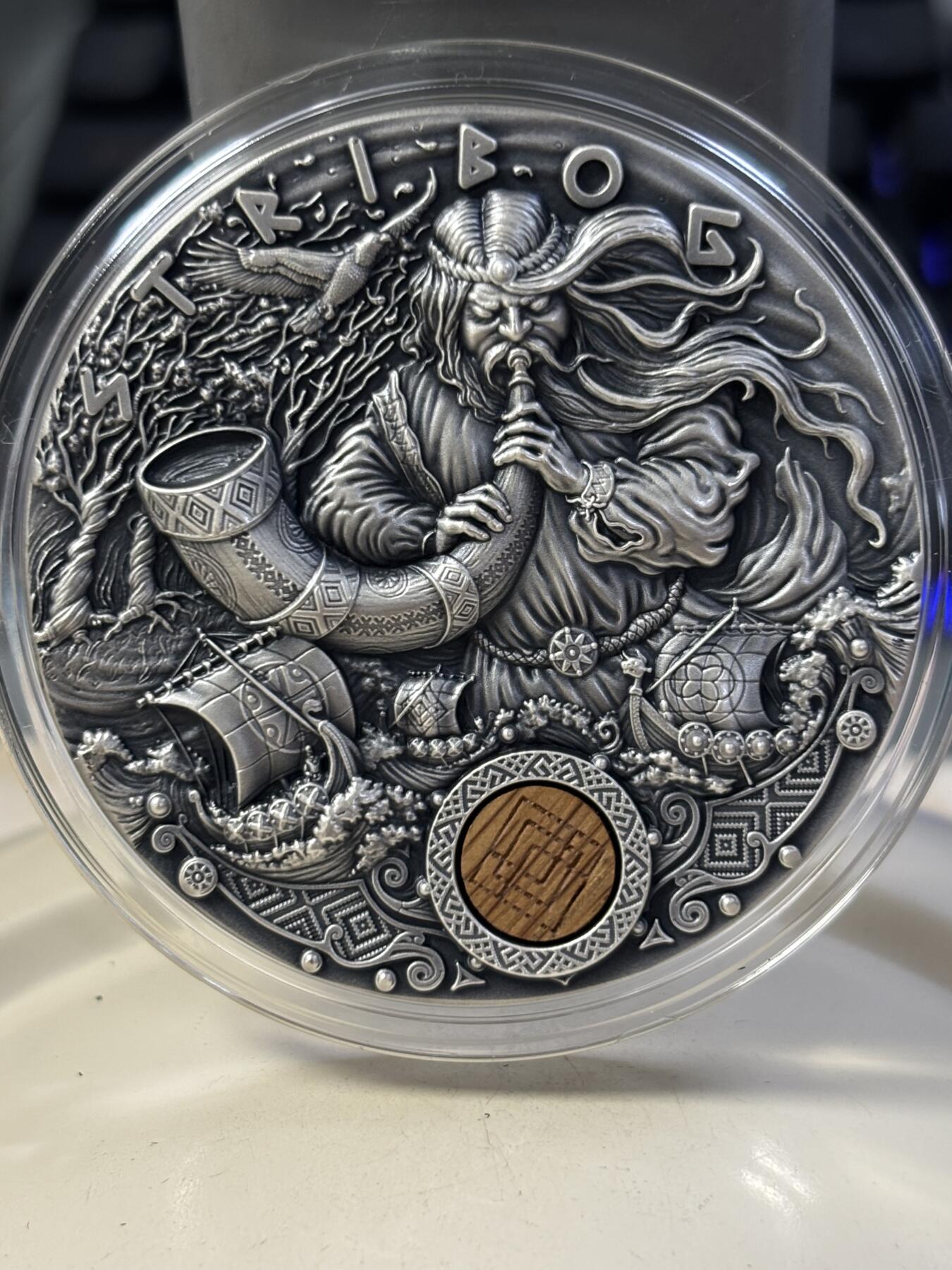 第184期拍卖 纽埃2020年斯拉夫之神系列3天地神斯特里博格2盎司高浮雕银币原盒证书，999银银价862