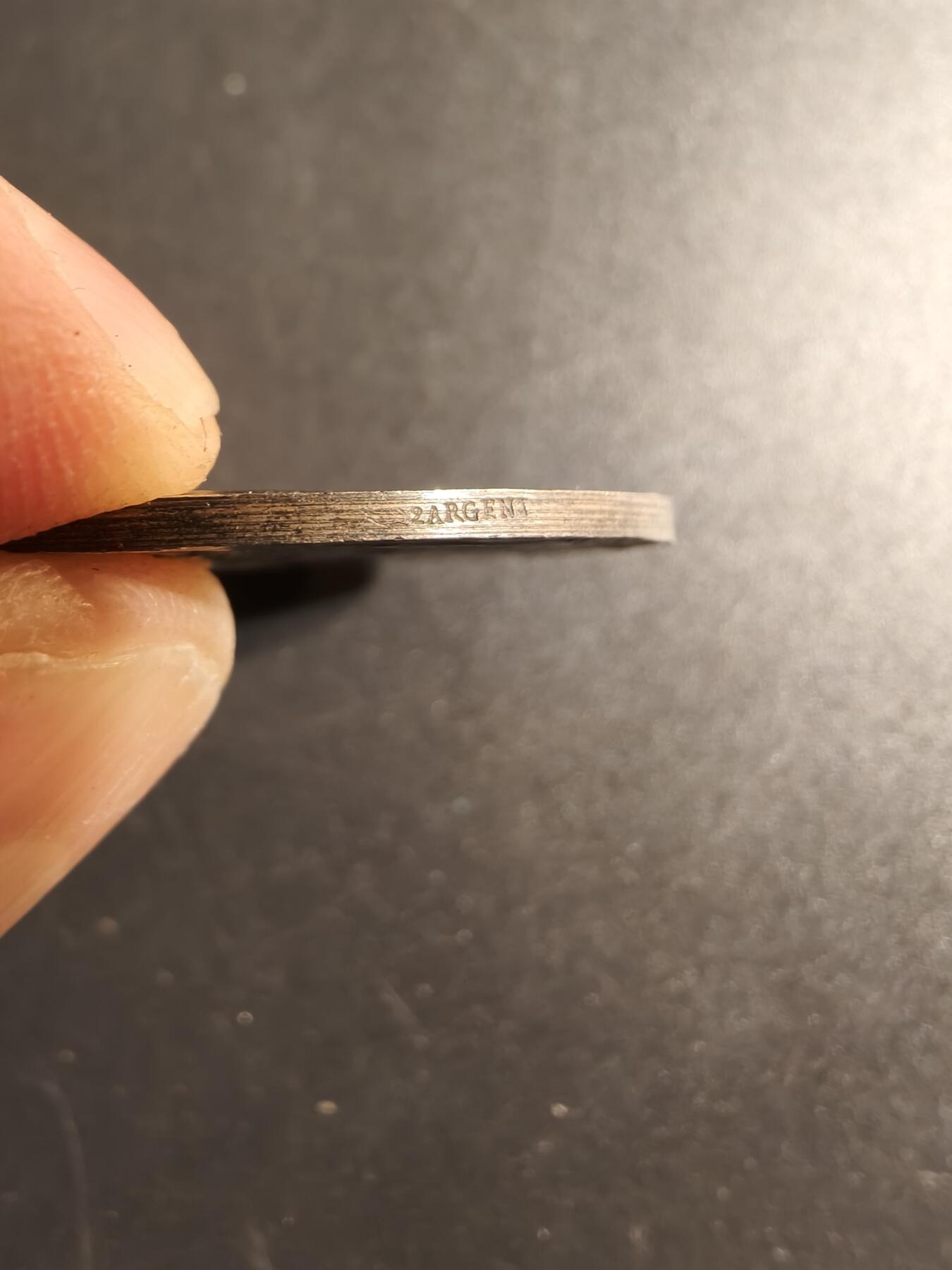 老王徽章第167期 法国银婚章    原盒    大师Dropsy版本     银质少见大尺寸     直径38mm.    重量21g