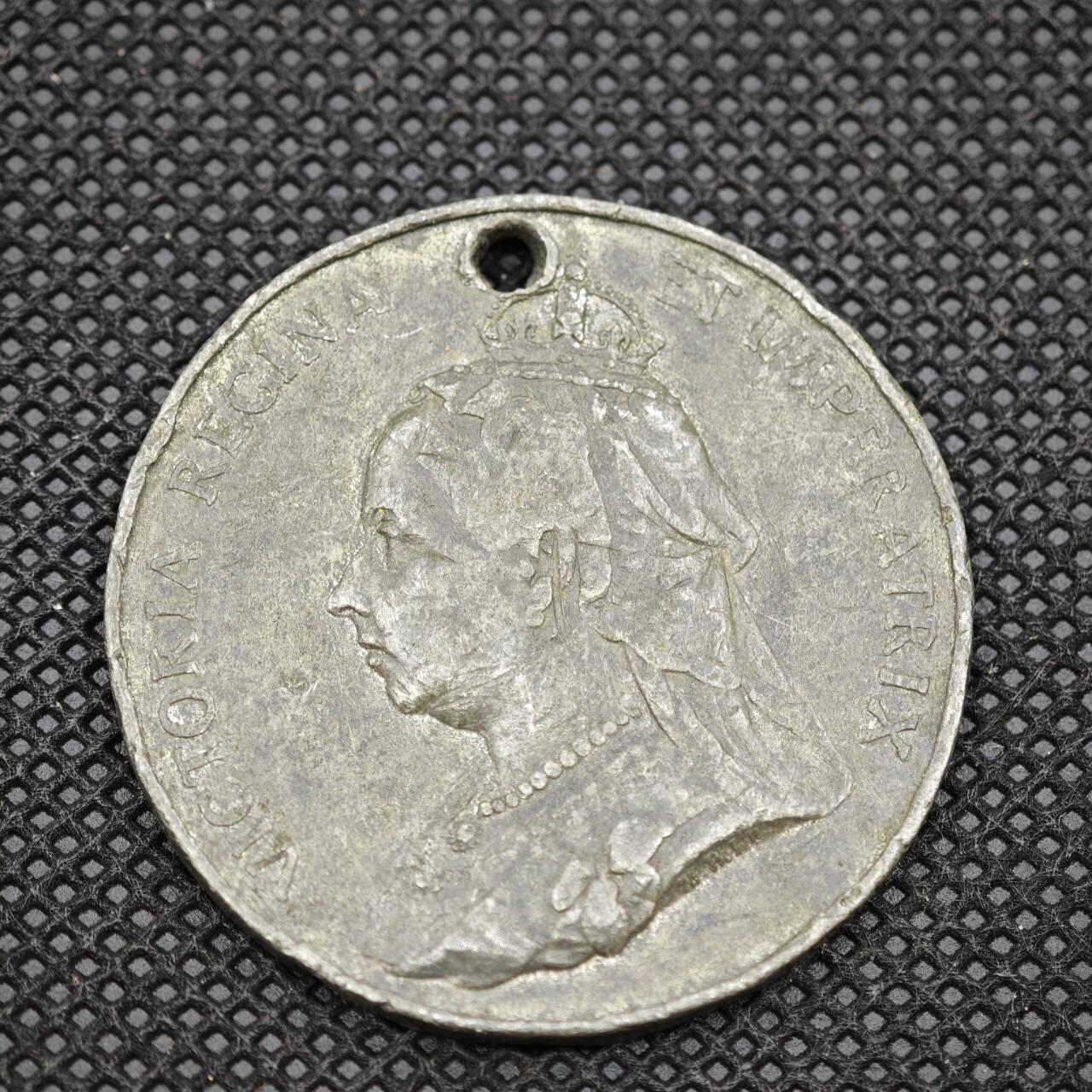 【淘币小摊】限时拍第八百一十六拍  纪念章场  满百包邮可预留两周  周一统一发货   英国1897年维多利亚登基60周年纪念章直径39mm