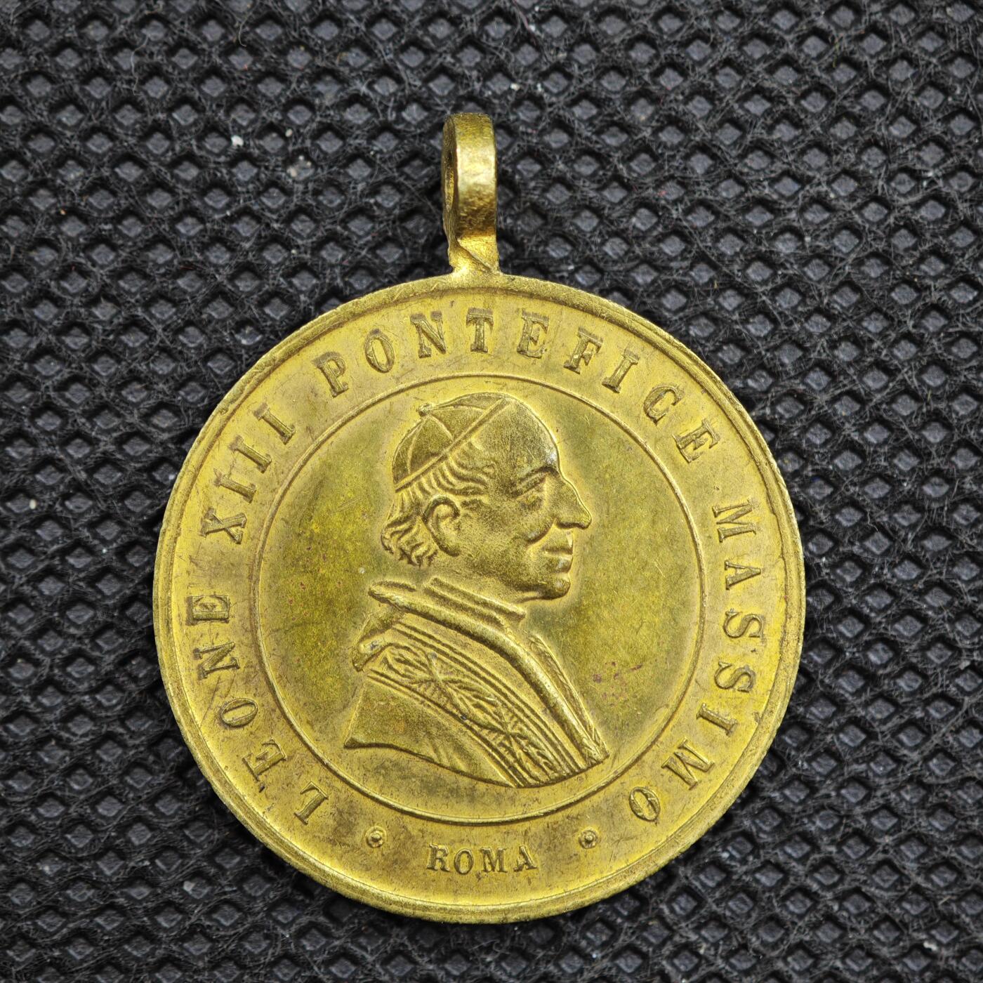 【淘币小摊】限时拍第八百一十六拍  纪念章场  满百包邮可预留两周  周一统一发货   梵蒂冈圣母纪念章直径25mm