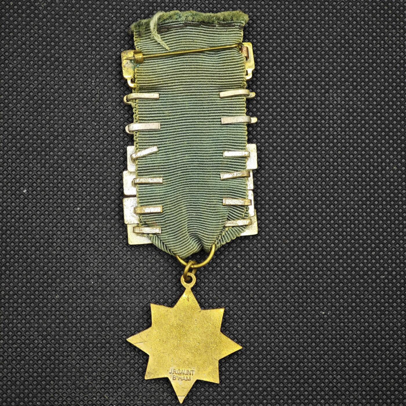 【淘币小摊】限时拍第八百一十六拍  纪念章场  满百包邮可预留两周  周一统一发货  1965-1971年安全驾驶竞赛司机奖章直径33mm