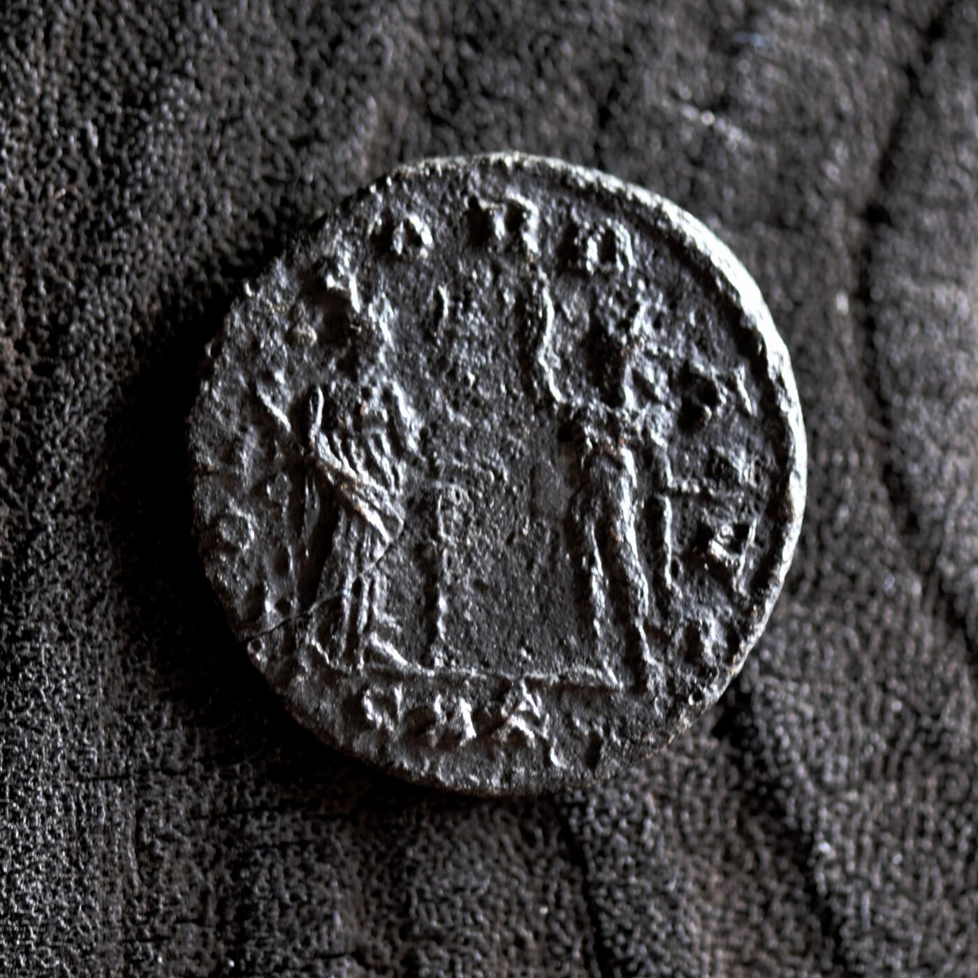 【良泉】【2025年最后一场】12月18日晚19.30点开拍！188组【直播场】西方古代钱币、丝路杂项、印章！ 公元277-280年【古罗马】普罗布斯“和谐女神与太阳神索尔”洗银币，3.2克