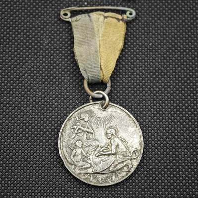 【淘币小摊】限时拍第八百一十六拍  纪念章场  满百包邮可预留两周  周一统一发货  -  一战和平纪念章直径33mm