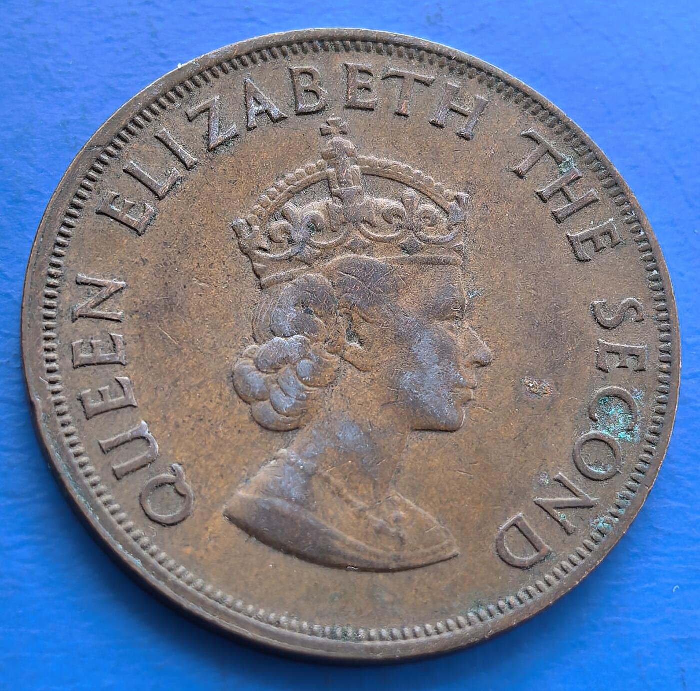 外国优质老铜币银币，周六九点倒数截拍，满百包邮，可寄存半年，喜欢朋友微信扫描二维码可直接参拍 泽西1957年1/12先令大铜币