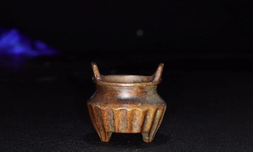 江南站杂件捡漏场 铜炉