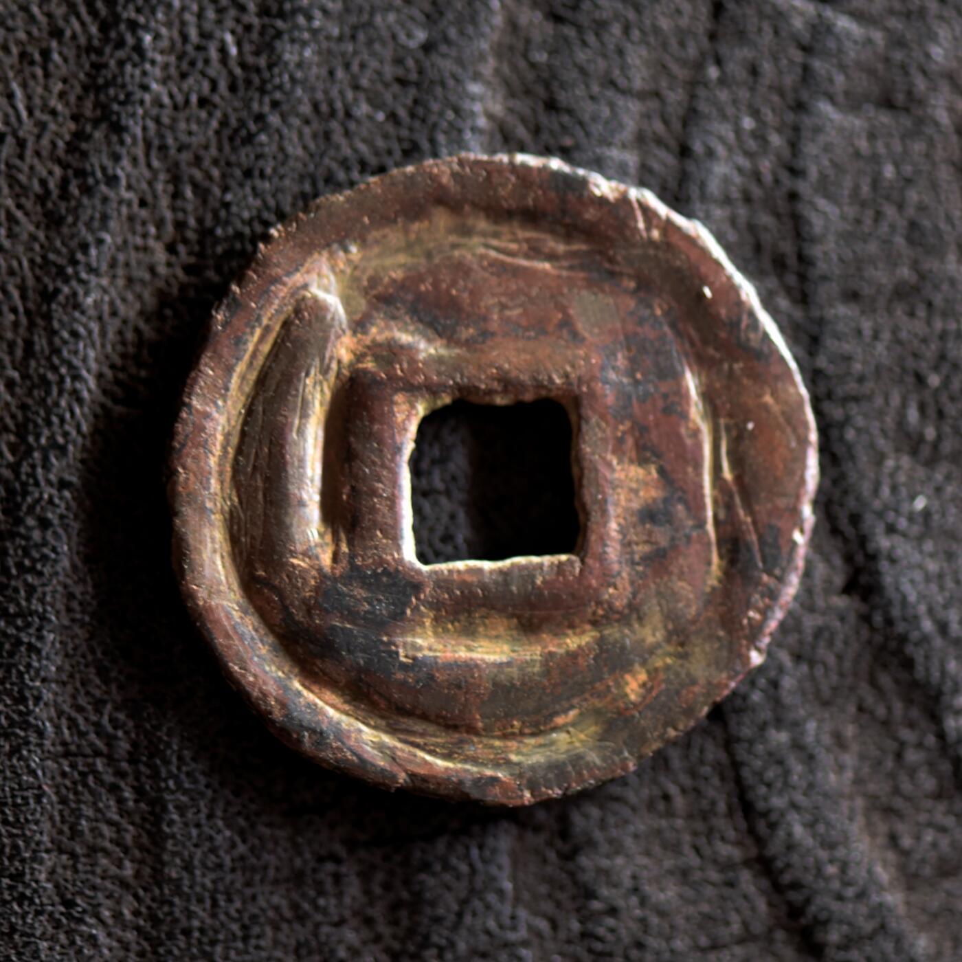 【良泉】【2025年最后一场】12月18日晚19.30点开拍！188组【直播场】西方古代钱币、丝路杂项、印章！ 【好品】公元8世纪【丝绸之路】粟特，突骑施铜币，2.38克