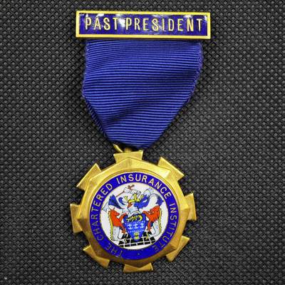 【淘币小摊】限时拍第八百一十六拍  纪念章场  满百包邮可预留两周  周一统一发货  -  英国特许保险学会（CII）前主席纪念奖章直径36mm