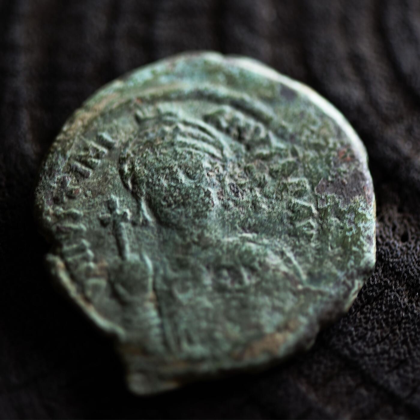 【良泉】【2025年最后一场】12月18日晚19.30点开拍！188组【直播场】西方古代钱币、丝路杂项、印章！  公元545年 【拜占庭】 查士丁尼安一世，在位19年，尼科墨底亚造币厂，20努米，铜币，9.87克