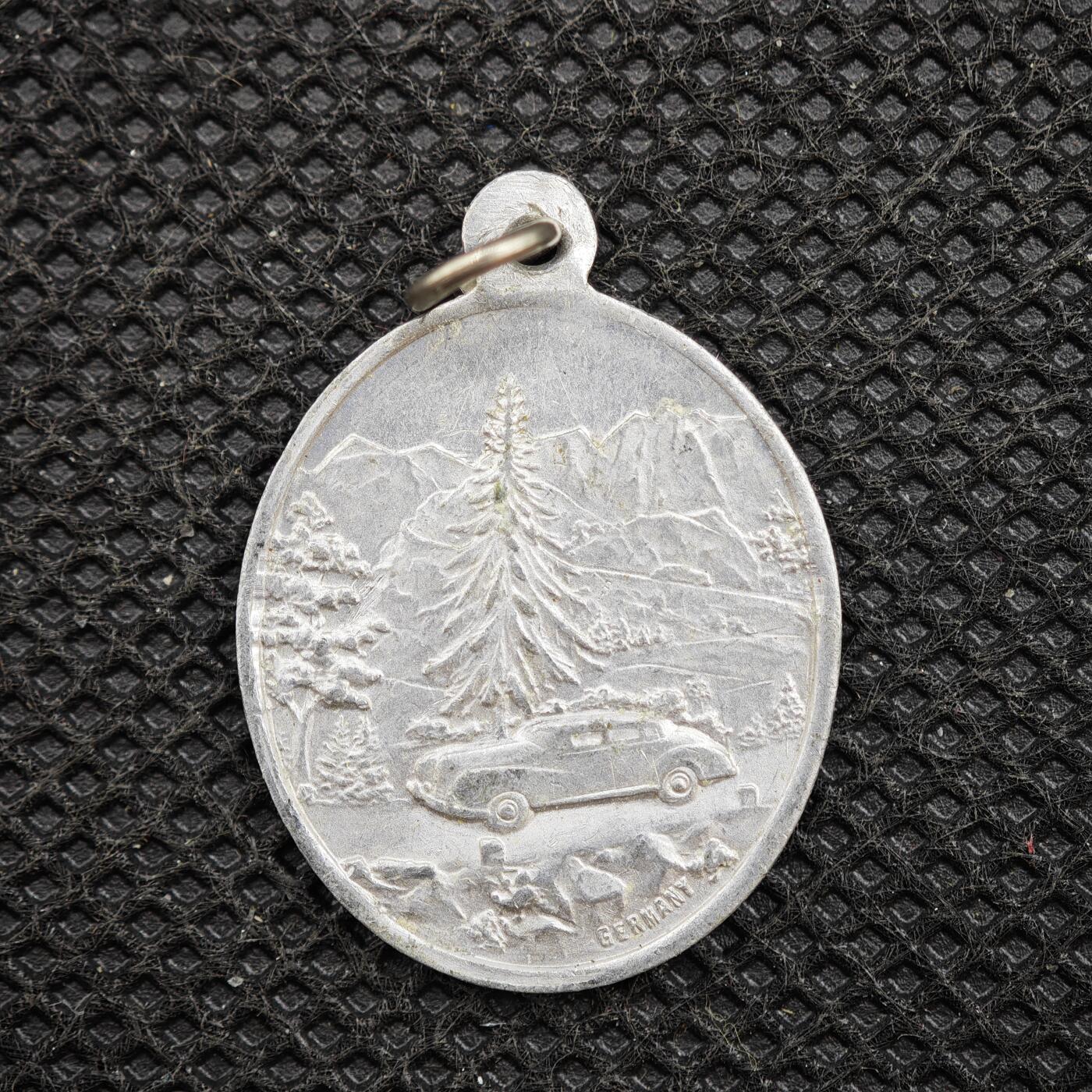 【淘币小摊】限时拍第八百一十六拍  纪念章场  满百包邮可预留两周  周一统一发货  梵蒂冈耶稣圣牌直径22mm