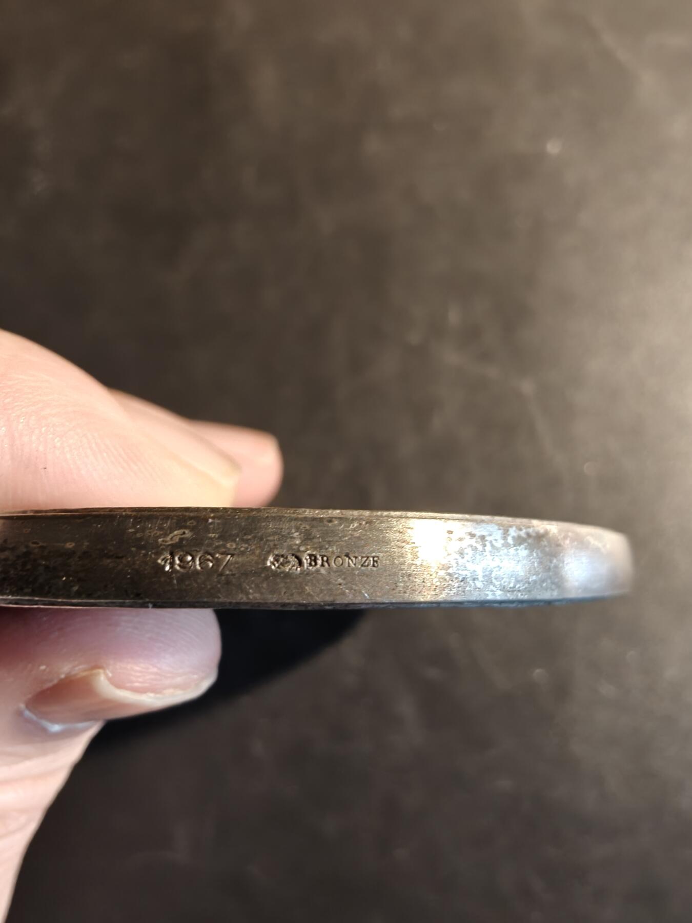 老王徽章第167期 法国圣安妮精神病中心镀银大铜章     直径66mm.    重量147.2g