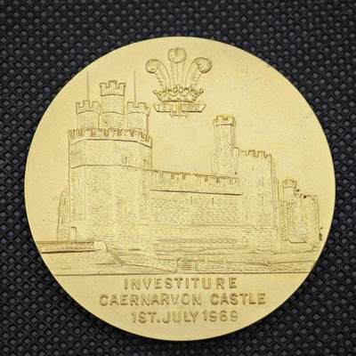 【淘币小摊】限时拍第八百一十六拍  纪念章场  满百包邮可预留两周  周一统一发货  - 1969年查尔斯王子威尔士亲王卡那封城堡授衔仪式纪念章 直径51mm