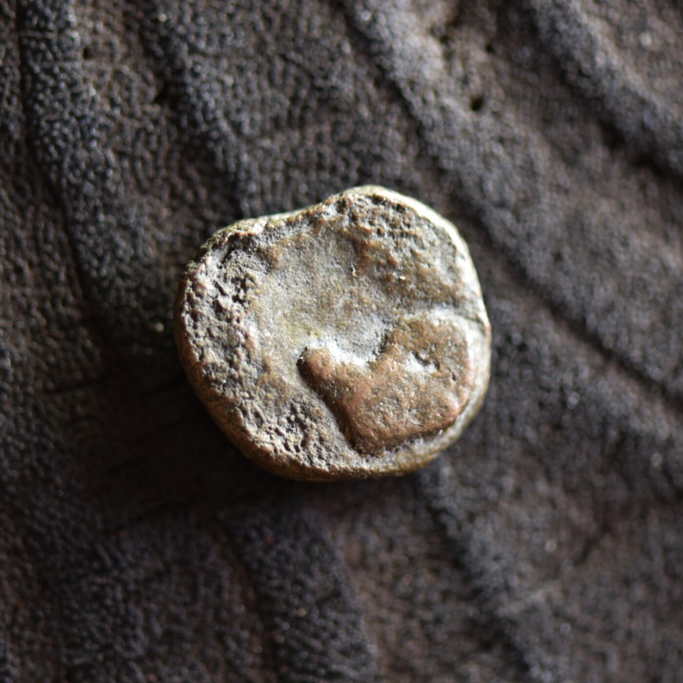 【良泉】【2025年最后一场】12月18日晚19.30点开拍！188组【直播场】西方古代钱币、丝路杂项、印章！ 公元1-2世纪【埃兰】弗拉特斯，铜币，2.31克