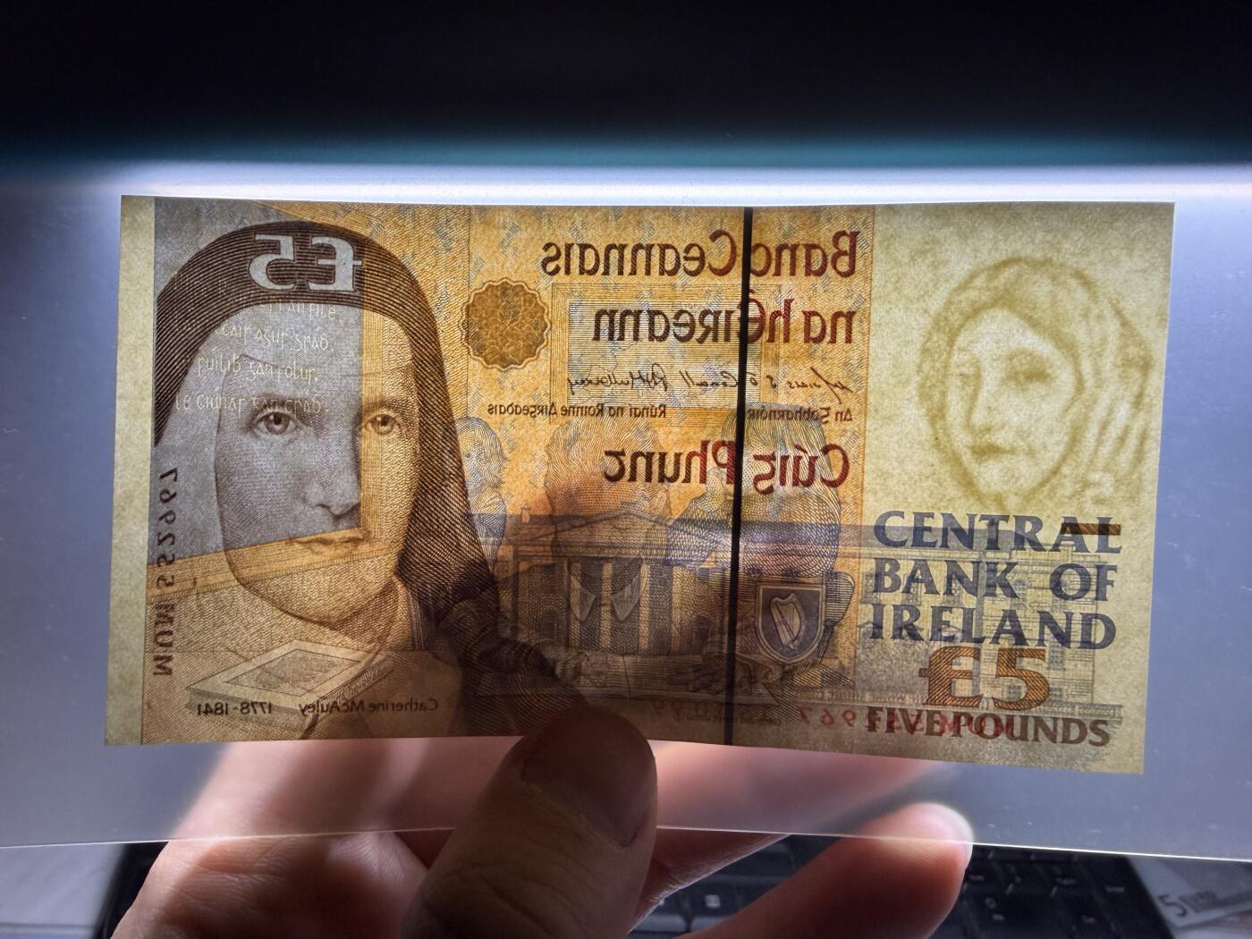 2025年集古藏今外币拍卖第十期-第10场—（总第290拍-纸币专场），本期拍完结算一次，发货时间2-3天，休息几天后继续新的一期拍卖。 全新1993年爱尔兰5镑