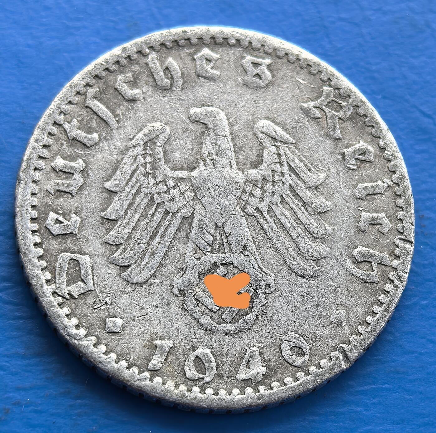 外国优质老铜币银币，周六九点倒数截拍，满百包邮，可寄存半年，喜欢朋友微信扫描二维码可直接参拍 德国1940年50芬尼A版