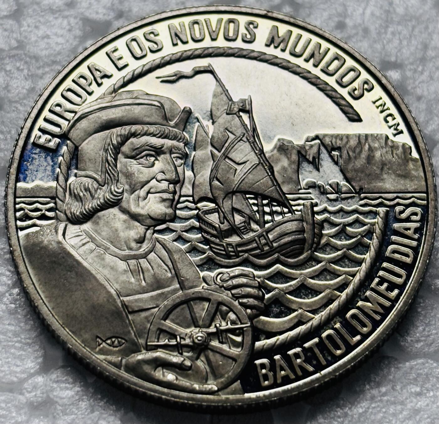 文馨钱币收藏第 284 场，【 长期接收代拍品】老藏家拍品南朝鲜李承晚时期货币，泰国大型纪念币，土耳其各时期及各国套币场 葡萄牙1993年 航海家迪亚兹2.5埃居精制纪念币