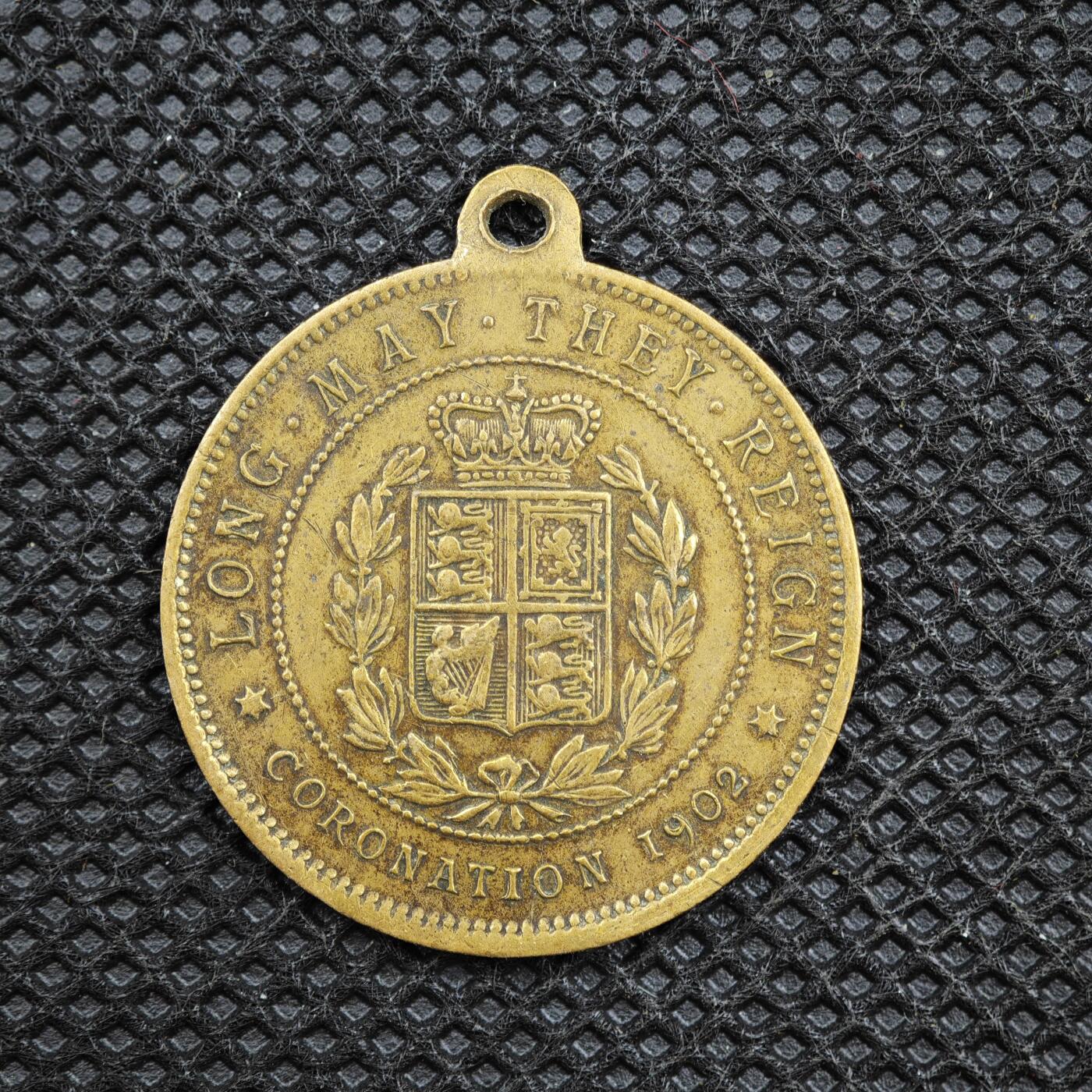 【淘币小摊】限时拍第八百一十六拍  纪念章场  满百包邮可预留两周  周一统一发货   英国1902年爱德华七世加冕纪念章直径24mm