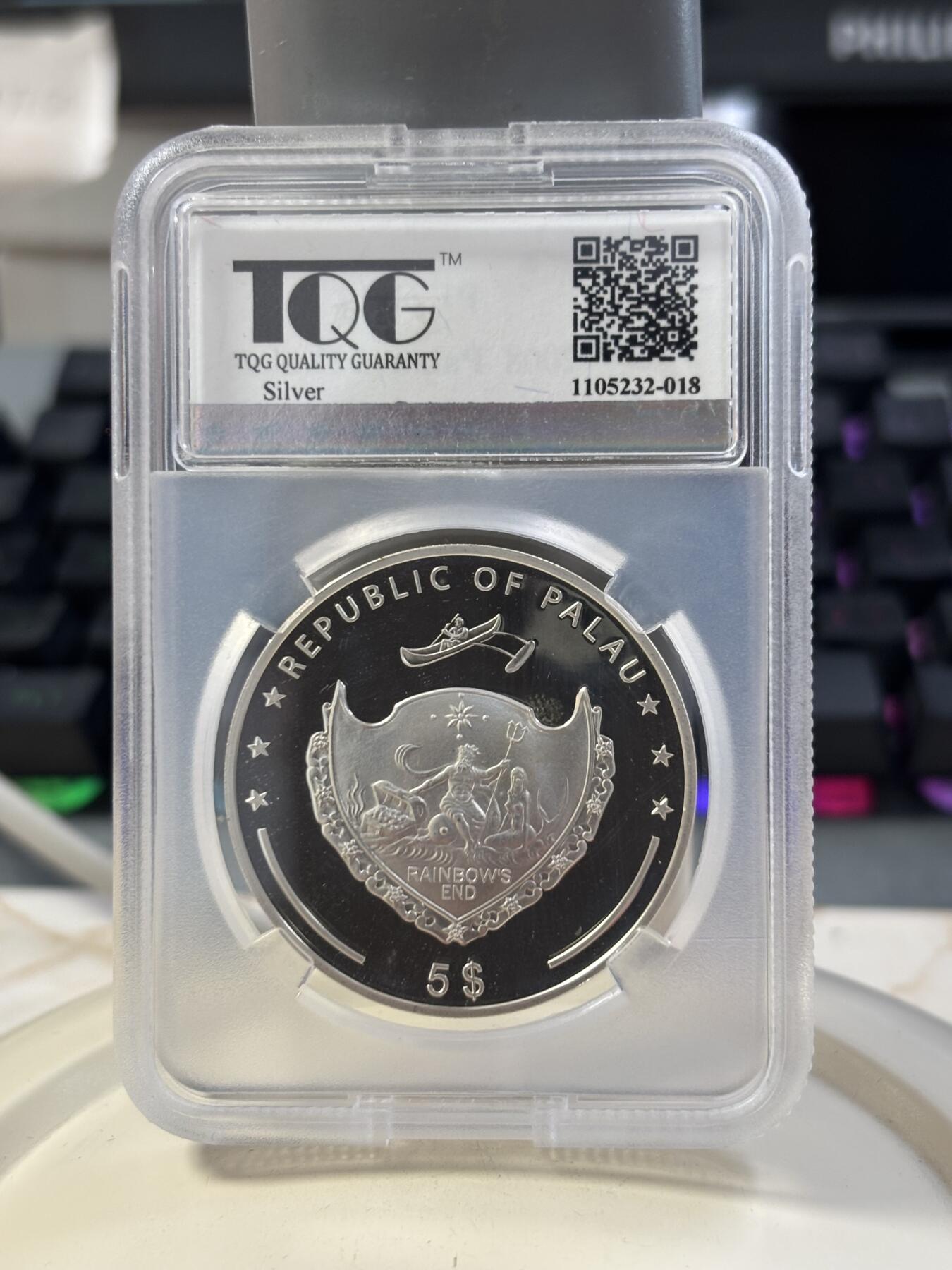 第184期拍卖 获奖帕劳2008年蝴蝶动物系列绿蝴蝶棱镜幻彩银币TQC-PF68，世界最美25种钱币之一，925银，25克，发行2500枚