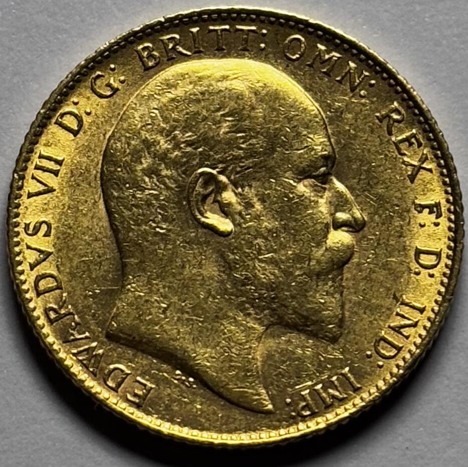 文馨钱币收藏第 283 场，【大雪鉴珍，寒英缀金】金银纪念币精品场，诚邀您的参与【长期接代拍品】 少见原光 1904 年爱德华七世 1 镑金币，金光闪闪原厂状态，重 7.988 克，金价 957元每克，难得一见的收藏品