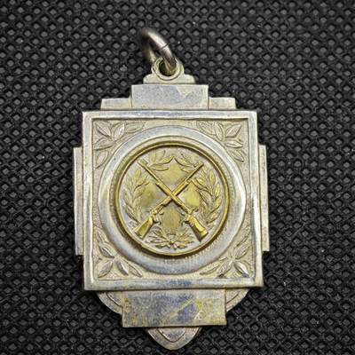 【淘币小摊】限时拍第八百一十六拍  纪念章场  满百包邮可预留两周  周一统一发货  -  英国步枪协会奖章直径28mm